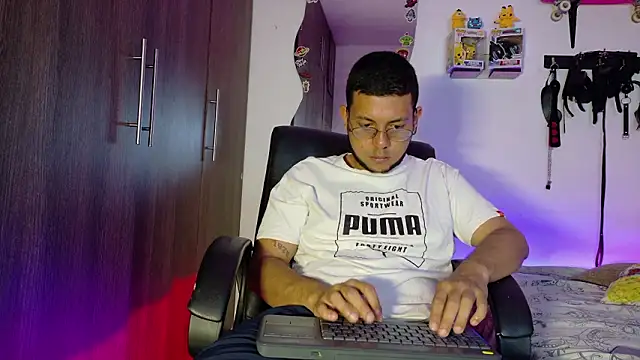 Snapshot of Nymphobuddies chatting on 02-28-26, 07:57 Nymphobuddies online show from 02-28-26, 07:57