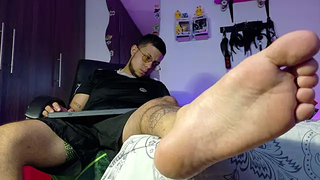 Snapshot of Nymphobuddies chatting on 03-01-26, 04:40 Nymphobuddies online show from 03-01-26, 04:40