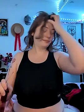 Twitchtheclownn online show from 12-14-25, 05:18