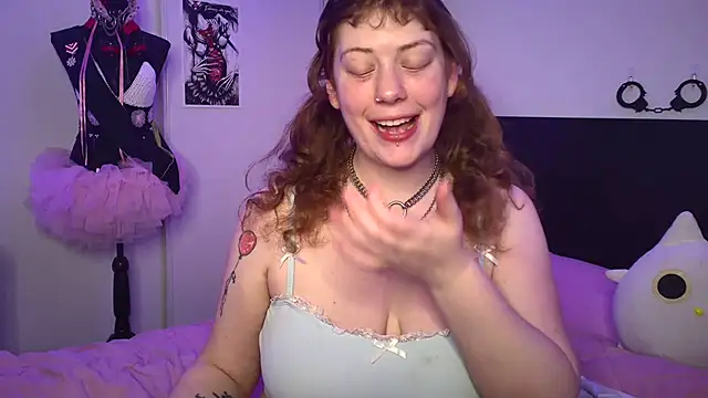 Twitchtheclownn online show from 11-18-25, 09:07