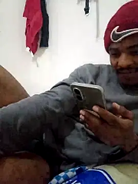 Snapshot of Bigote_Big0357 chatting on 12-17-25, 03:22 Bigote Big0357 online show from 12-17-25, 03:22