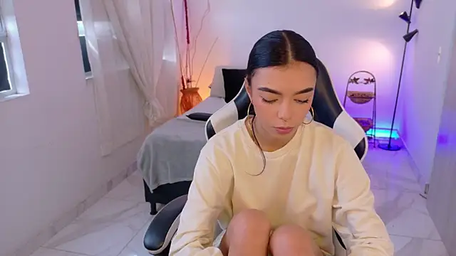 AnabelWolf online show from 11-29-25, 03:01