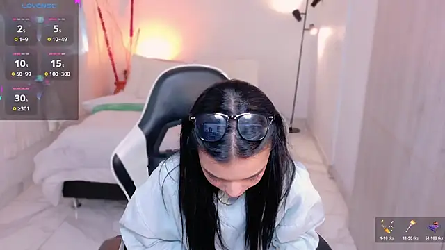 AnabelWolf online show from 12-20-25, 04:54