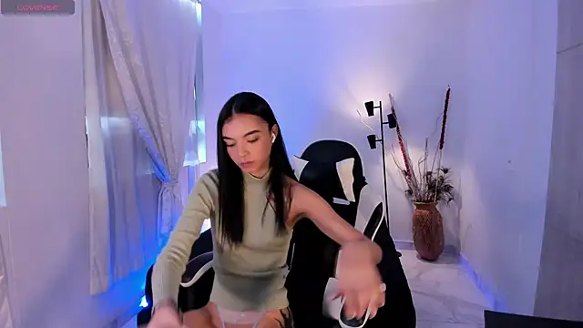 AnabelWolf online show from 09-17-25, 04:09