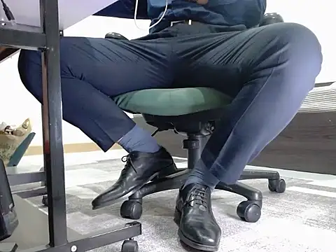 softlyS online show from 12-18-24, 02:06