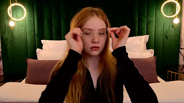 MichelleReid online show from 03-20-25, 03:13