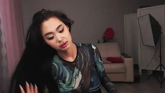 NamiLoveRoom online show from 12-17-24, 05:18