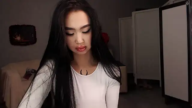 NamiLoveRoom online show from 12-11-24, 10:25