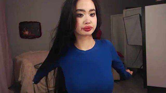 NamiLoveRoom online show from 12-18-24, 09:47