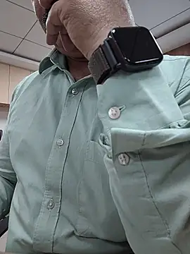 samee00721 online show from 04-15-26, 07:36