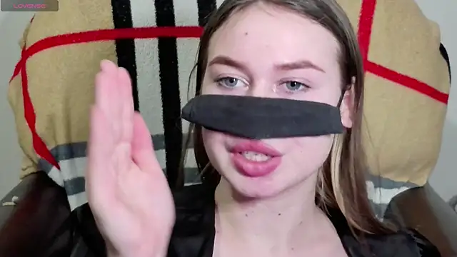 Mikki5P online show from 01-20-25, 07:57