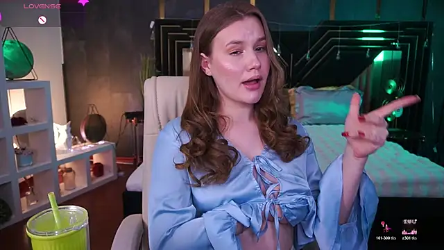 FoxyyKate online show from 03-12-26, 11:20