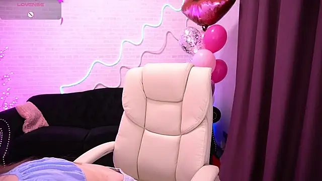 FoxyyKate online show from 02-16-26, 11:35