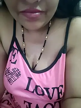 Snapshot of Mayuri77 chatting on 06-11-26, 10:12 Mayuri77 online show from 06-11-26, 10:12