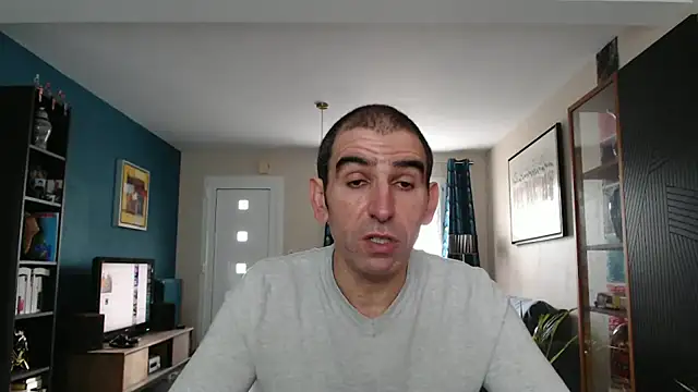 Snapshot of Samir_44200 chatting on 04-18-26, 05:04 Samir 44200 online show from 04-18-26, 05:04