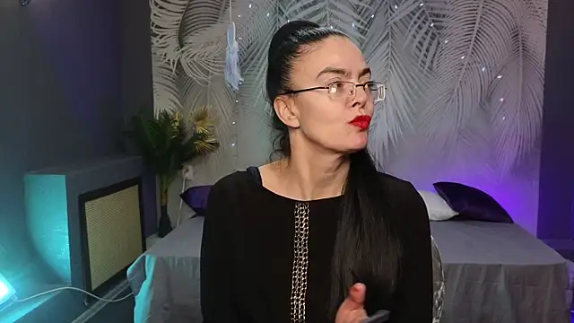 Rose Noir online show from 12-17-24, 09:28