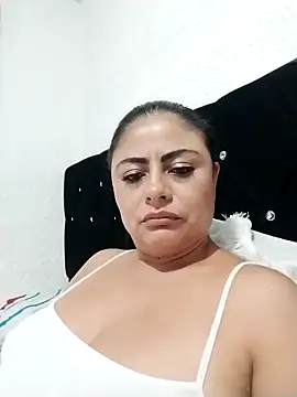 ElizabethWeil online show from 01-06-26, 07:01