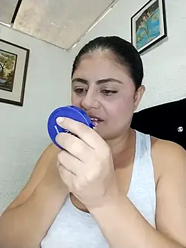 Snapshot of ElizabethWeil chatting on 02-10-26, 02:49 ElizabethWeil online show from 02-10-26, 02:49