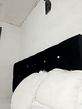 ElizabethWeil online show from 04-08-26, 02:29