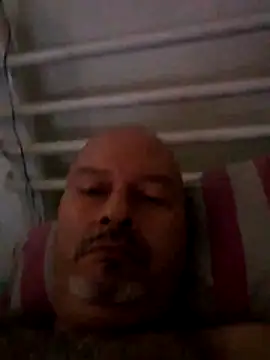 Snapshot of Juan_45 chatting on 07-04-26, 02:21 Juan 45 online show from 07-04-26, 02:21