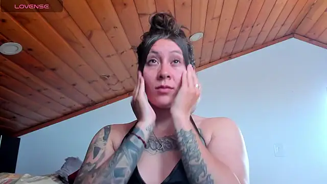 Snapshot of Darkness_jones_ chatting on 02-02-26, 06:29 Darkness jones online show from 02-02-26, 06:29