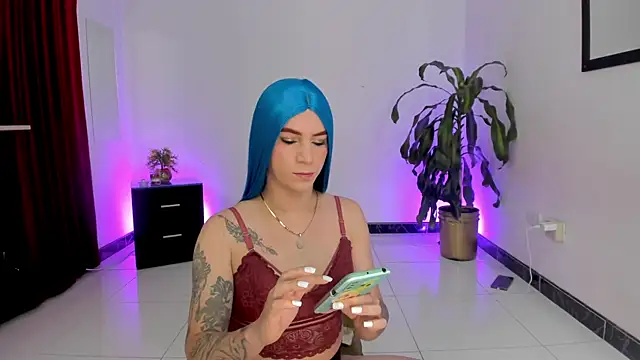 Snapshot of malybu_ chatting on 06-07-26, 12:49 malybu online show from 06-07-26, 12:49