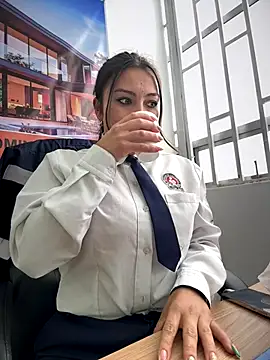 LIZ-06  online show from 11-06-25, 02:10