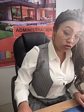 LIZ-06  online show from 11-18-25, 03:26