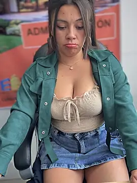 LIZ-06  online show from 01-16-26, 01:48