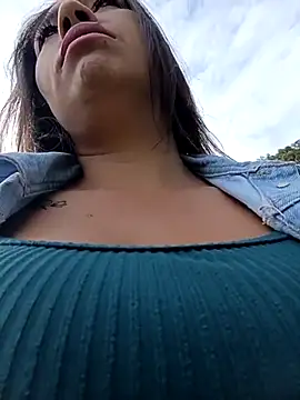 Snapshot of LIZ-06_ chatting on 03-21-25, 12:50 LIZ-06 online show from 03-21-25, 12:50