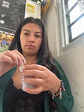 LIZ-06  online show from 02-20-26, 12:51