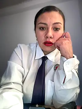 Snapshot of LIZ-06_ chatting on 10-15-25, 03:20 LIZ-06 online show from 10-15-25, 03:20