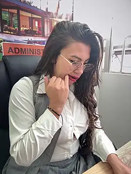 LIZ-06  online show from 11-27-25, 12:49