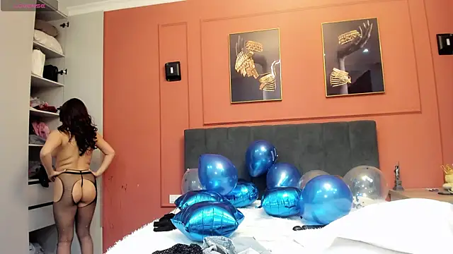 may mia online show from 03-11-25, 05:02