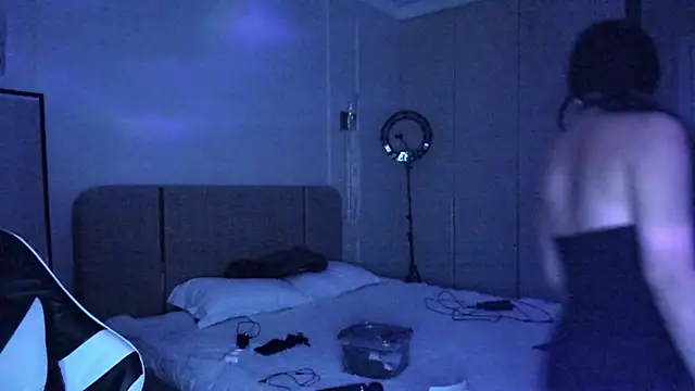 may mia online show from 01-09-26, 03:19