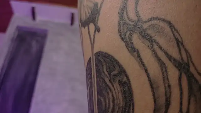 lia  Suummer online show from 04-18-26, 12:46