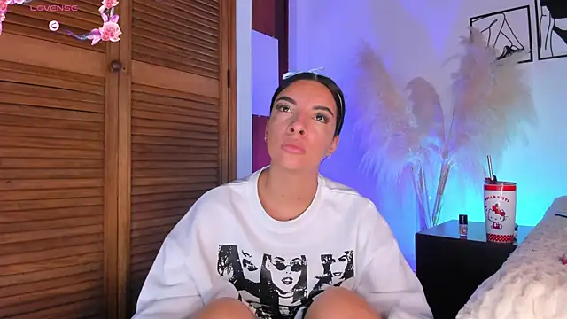 Snapshot of 777AylinZ chatting on 10-01-25, 11:03 777AylinZ online show from 10-01-25, 11:03