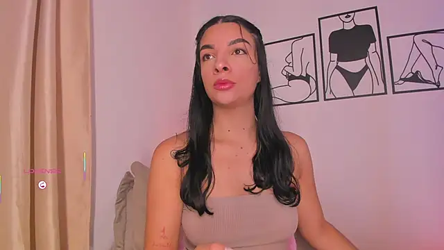 Snapshot of 777AylinZ chatting on 01-06-26, 09:24 777AylinZ online show from 01-06-26, 09:24