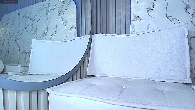 Franchesca De Luca online show from 03-21-25, 03:44