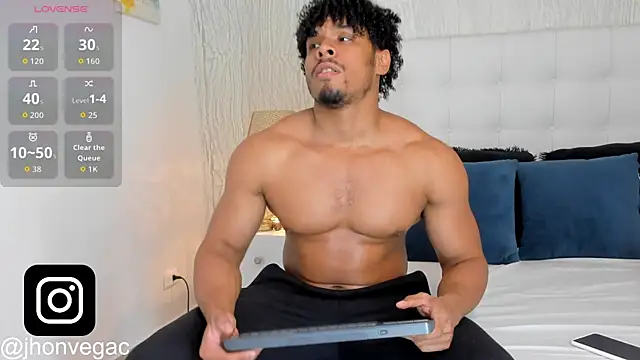 Jacub Micke1 online show from 10-31-25, 01:57