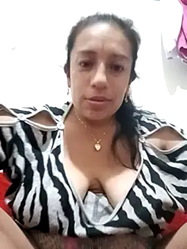 Snapshot of yaz_guzman chatting on 01-07-25, 11:35 yaz guzman online show from 01-07-25, 11:35