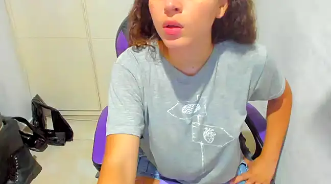 Lily anal squirt  online show from 12-21-24, 07:27