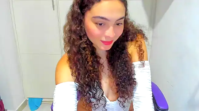 Lily anal squirt  online show from 12-11-24, 08:18