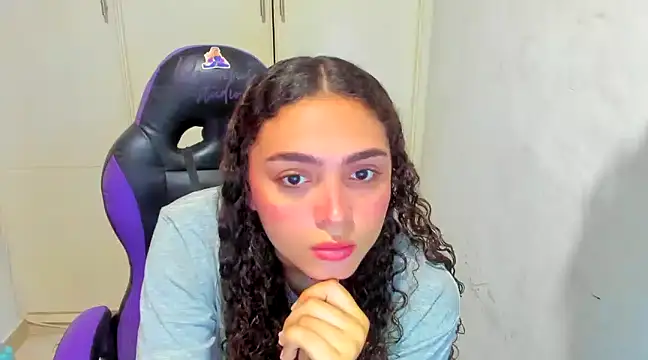 Lily anal squirt  online show from 12-28-24, 08:25