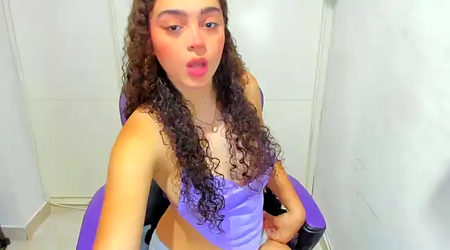 Lily anal squirt  online show from 12-15-24, 06:59