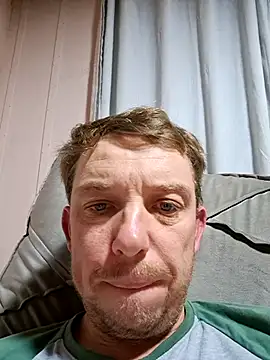 Snapshot of BimodalMood chatting on 05-18-26, 11:31 BimodalMood online show from 05-18-26, 11:31