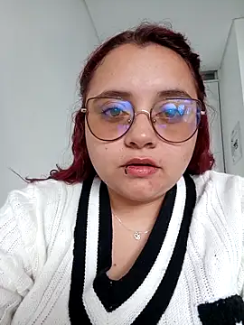 Snapshot of CURVY-HORNY chatting on 05-04-26, 09:06 CURVY-HORNY online show from 05-04-26, 09:06