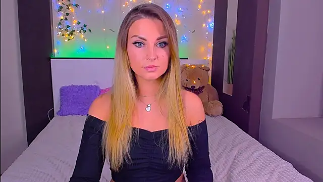 Snapshot of _UrLexxly chatting on 10-13-25, 03:08 UrLexxly online show from 10-13-25, 03:08