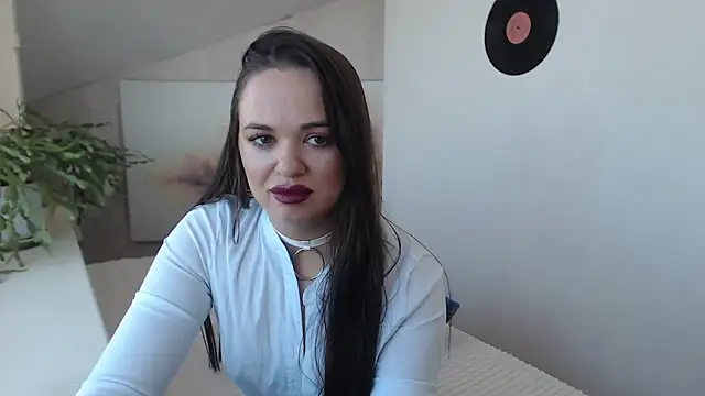 Luxuriouss s online show from 10-24-25, 04:11