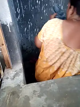 Hotty-rumi online show from 10-28-25, 05:50